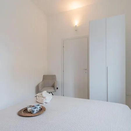 Dolce Apartment *
